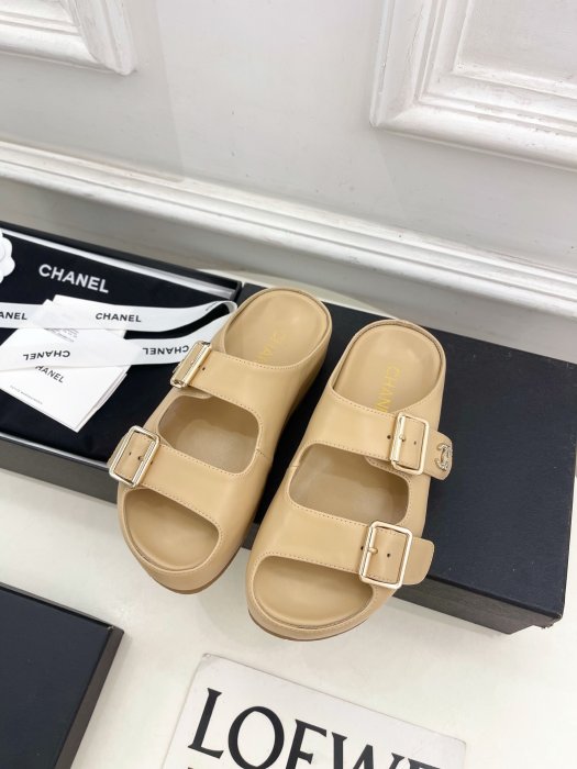 Шлепанцы женские фото 5