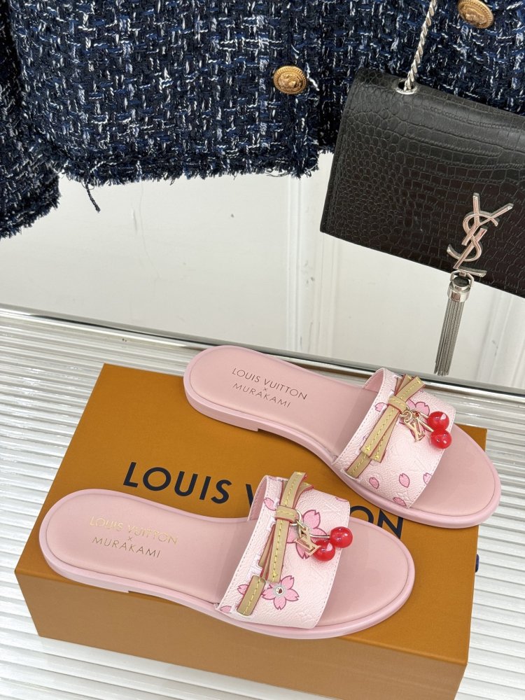 Шлепанцы женские фото 3