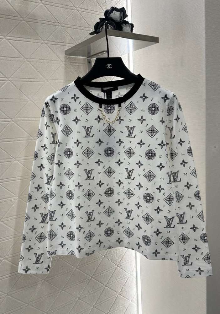 Кофта жіноча