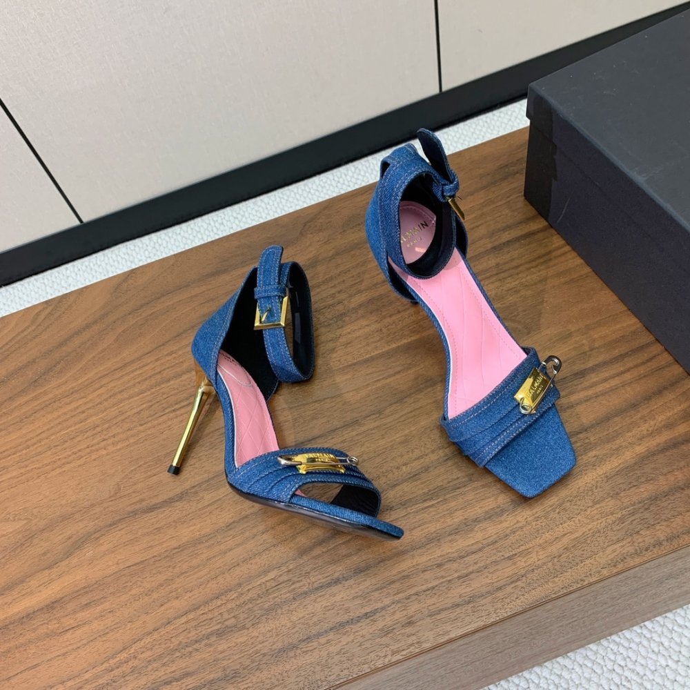 Босоножки фото 3