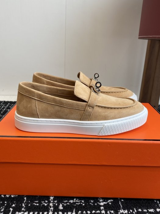 Лоферы кожаные женские фото 2