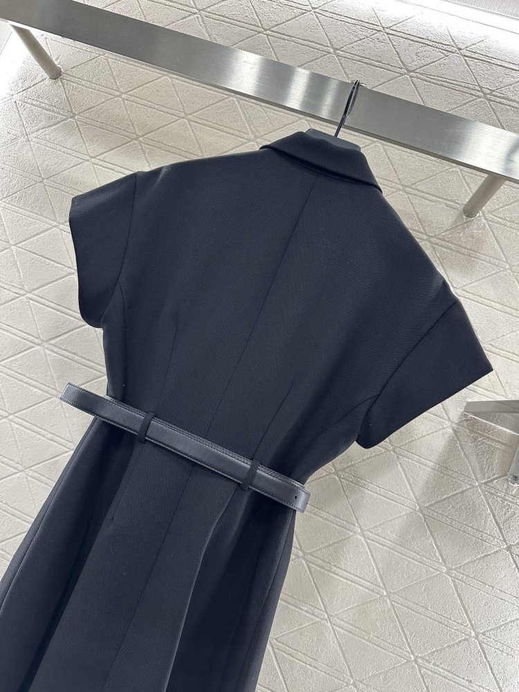 Платье с отворотом и широкими рукавами фото 4