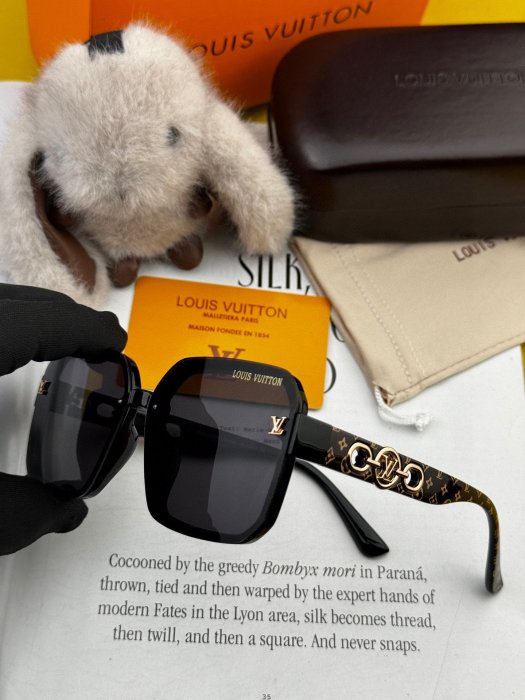 Очки солнцезащитные L8130 фото 4