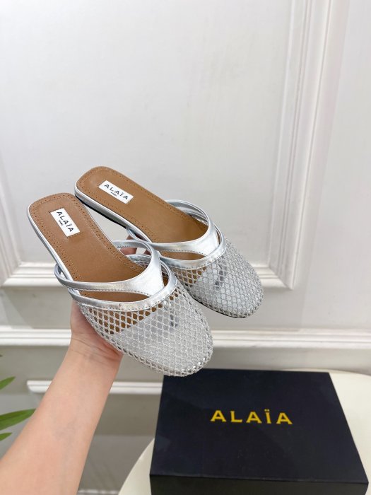 Шлепанцы женские фото 5