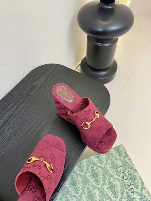 Босоножки фото 4