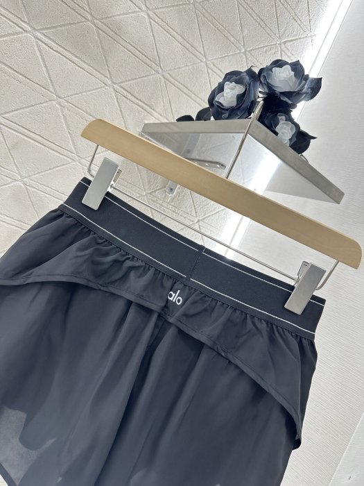 Shorts women's фото 4