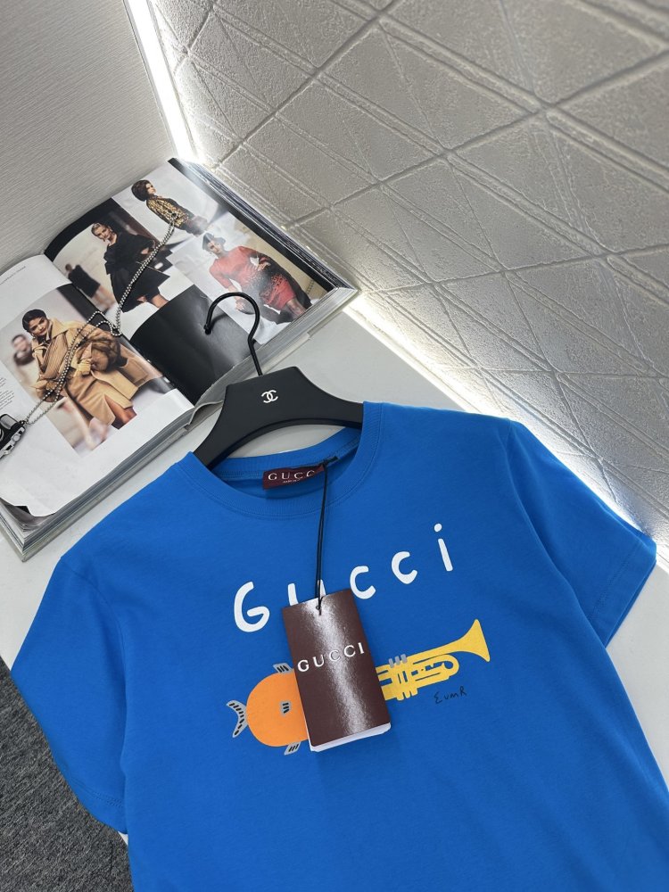 Футболка жіноча фото 3