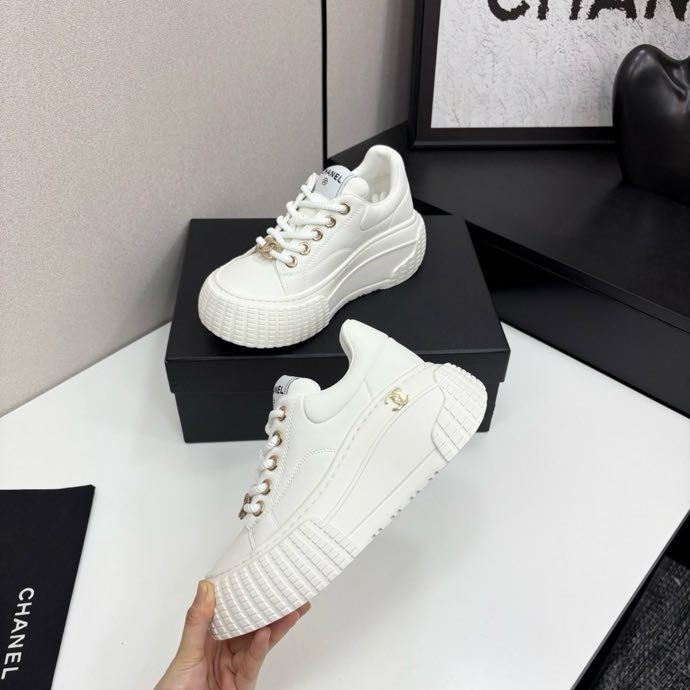 Кроссовки женские фото 10