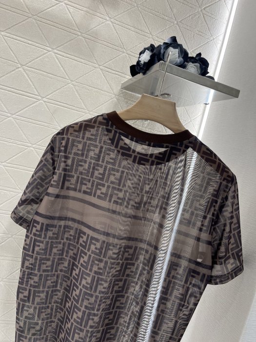 Футболка женская фото 4