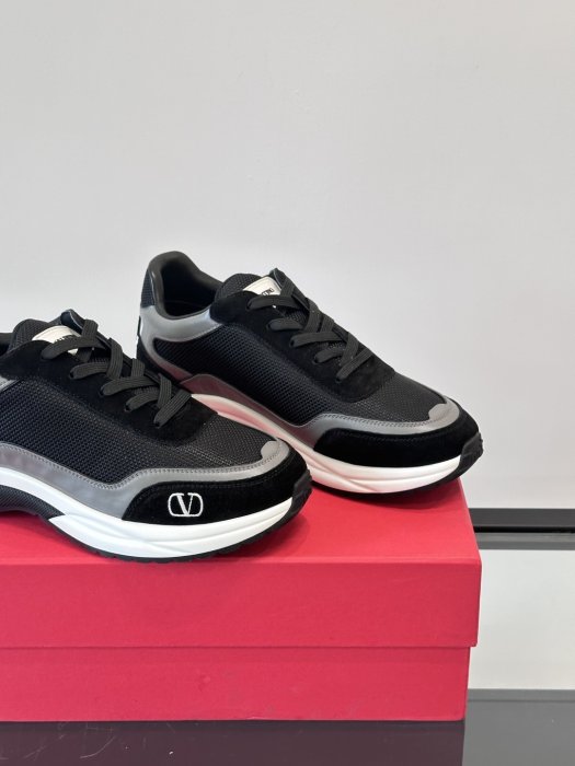 Кроссовки фото 8