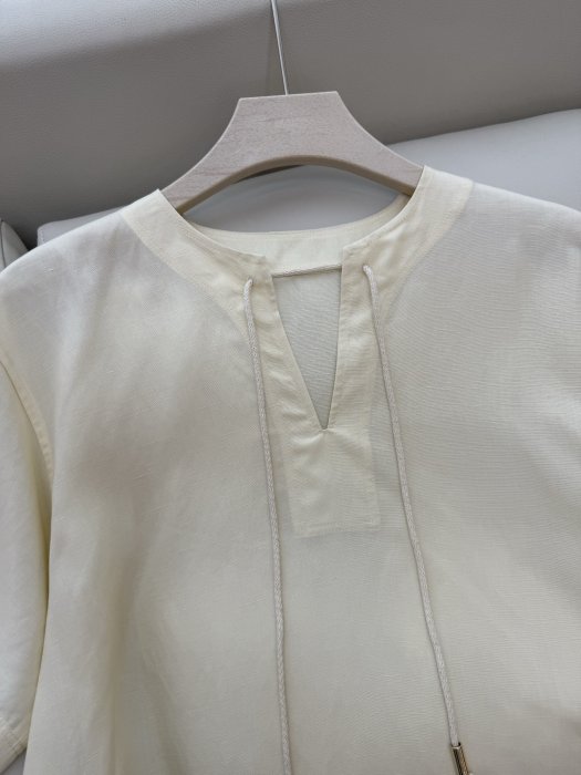 T-shirt women's фото 6