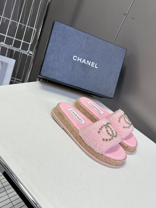 Шльопанці жіночі фото 2