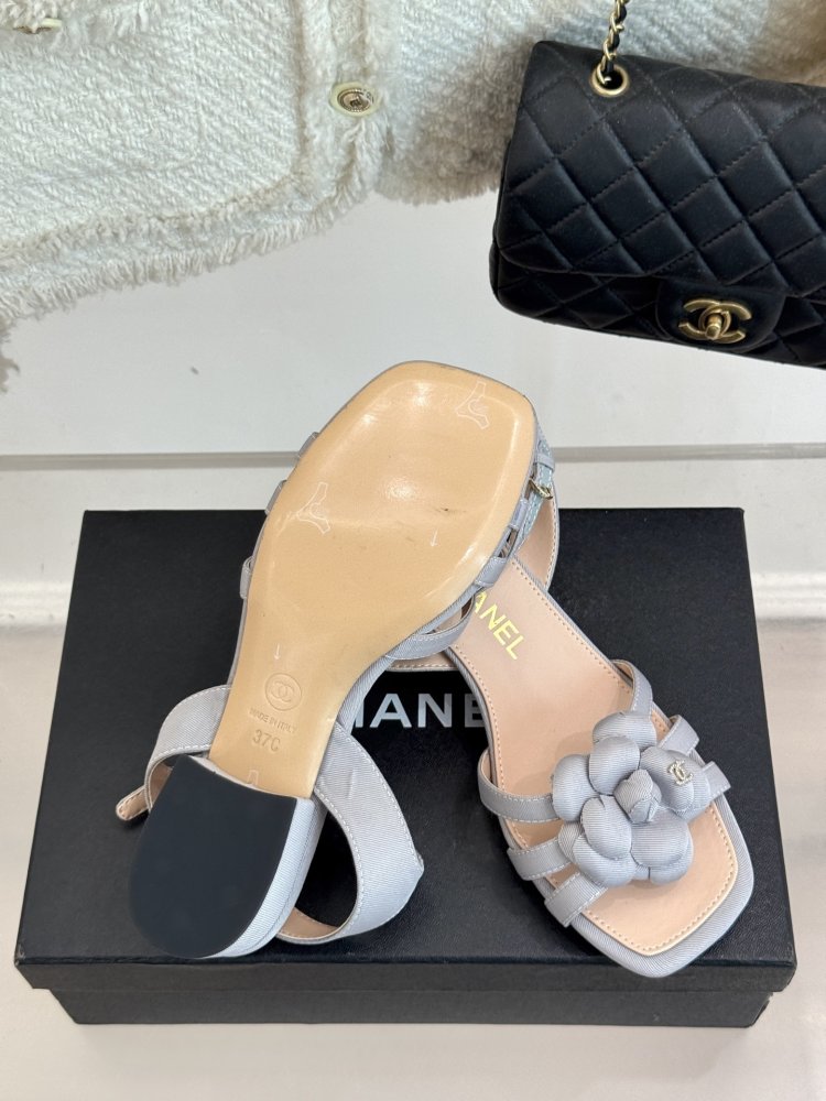 Босоножки фото 9