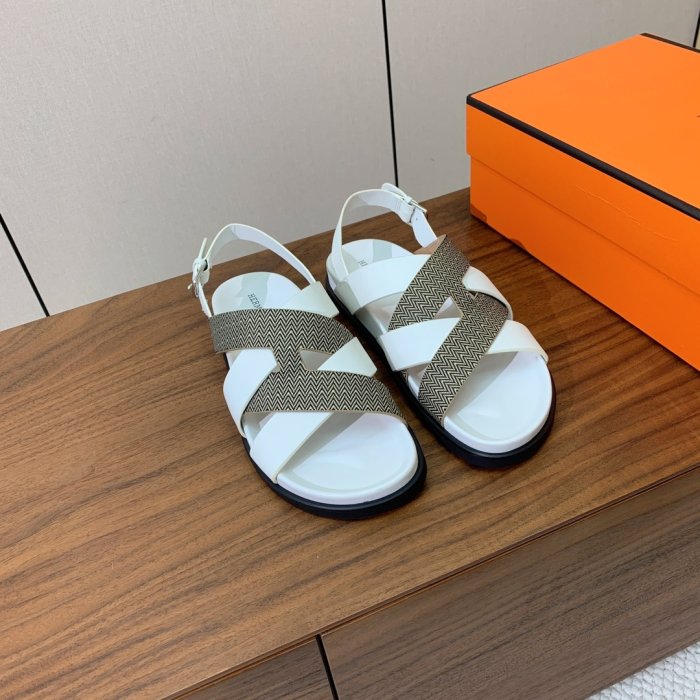 Сандалі жіночі фото 6