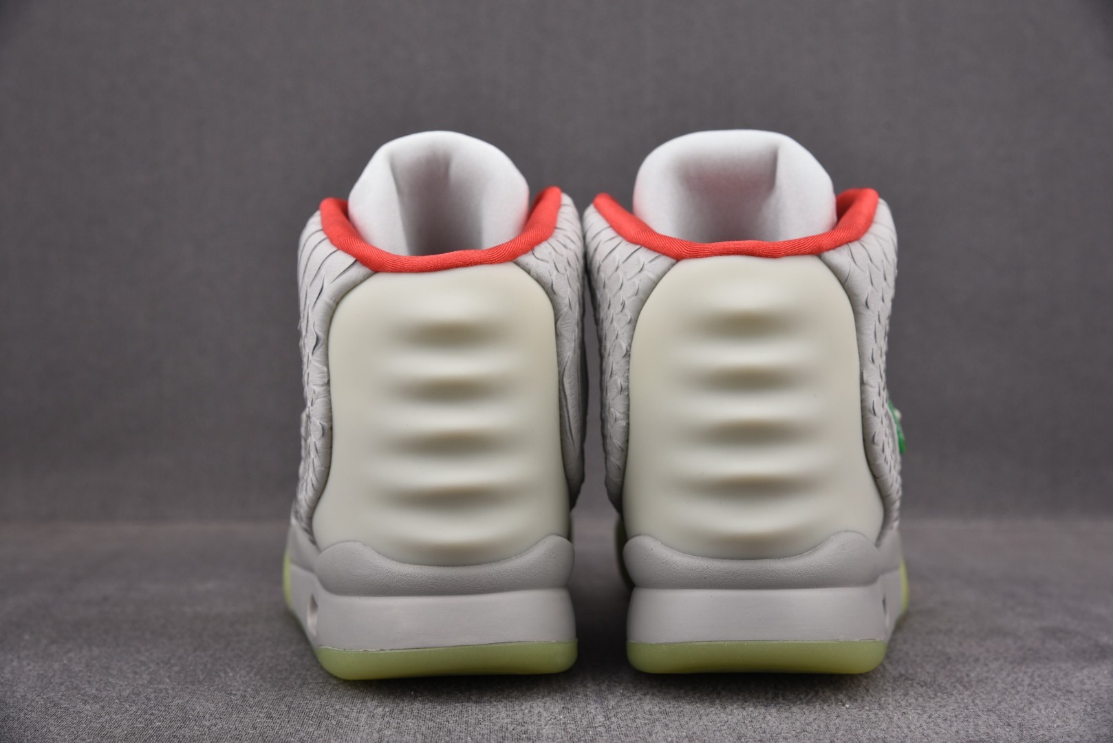 Кроссовки Air Yeezy Kanye West фото 5