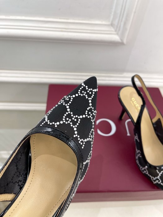 Босоножки фото 6