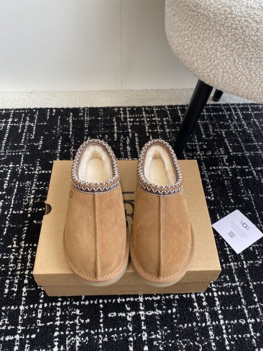 Ugg boots women's