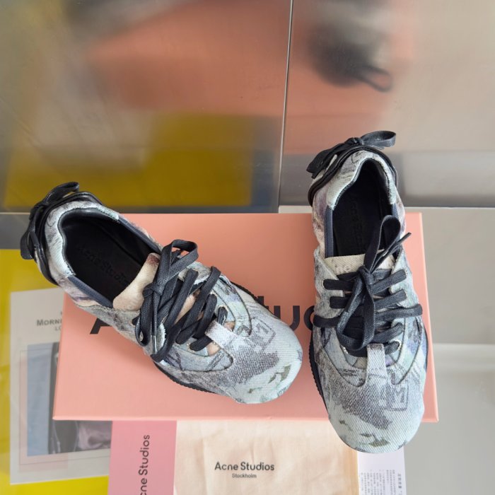 Кросівки фото 2