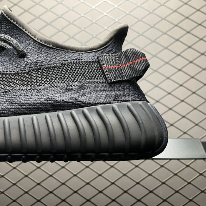 Кроссовки Yeezy Boost 350V2 фото 4