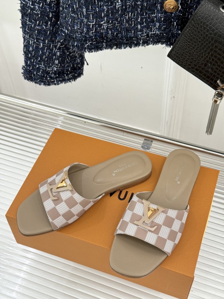 Шлепанцы женские фото 2