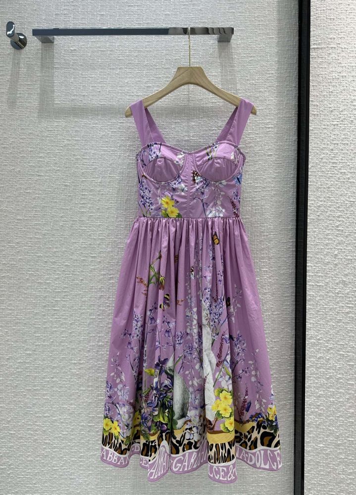 Платье весеннее с цветочным принтом