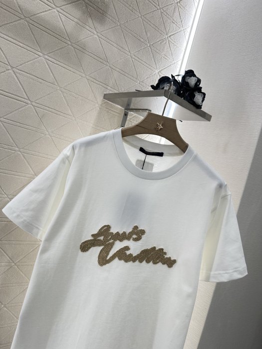 T-shirt women's фото 3