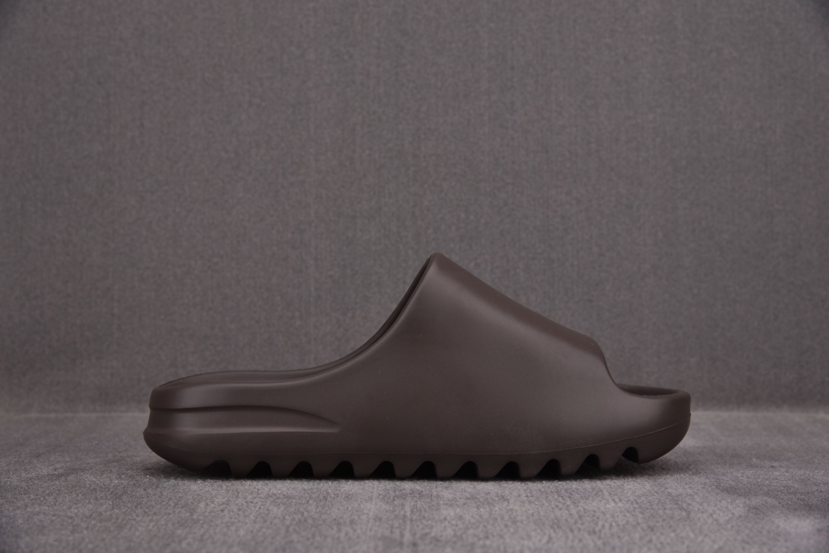 Sneakers Yeezy Slide фото 2