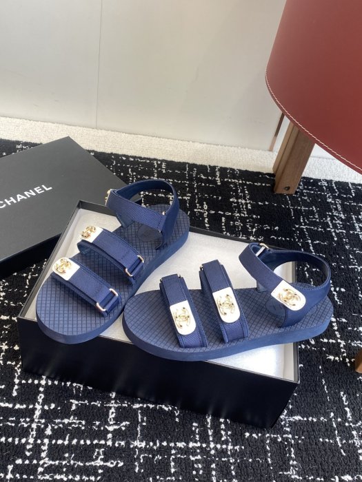 Шлепанцы женские фото 3