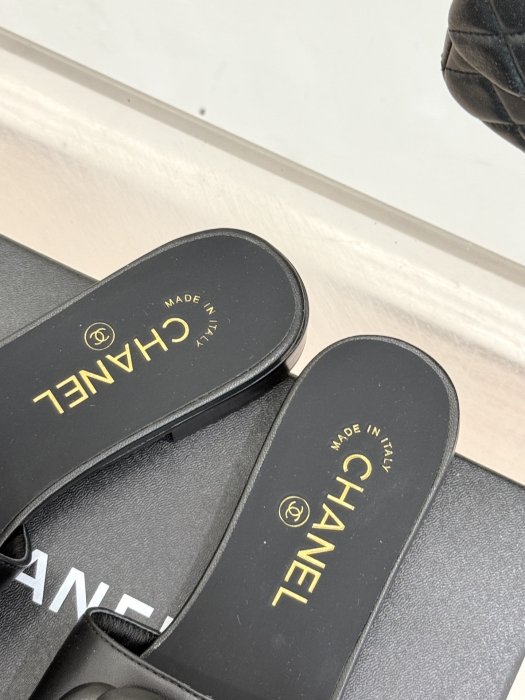 Шлепанцы фото 8