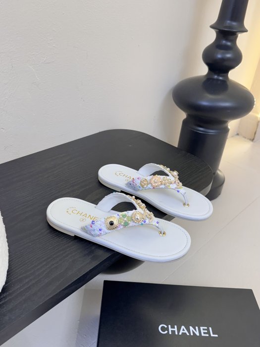 Шлепанцы фото 2