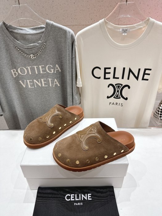 Шлепанцы женские фото 3