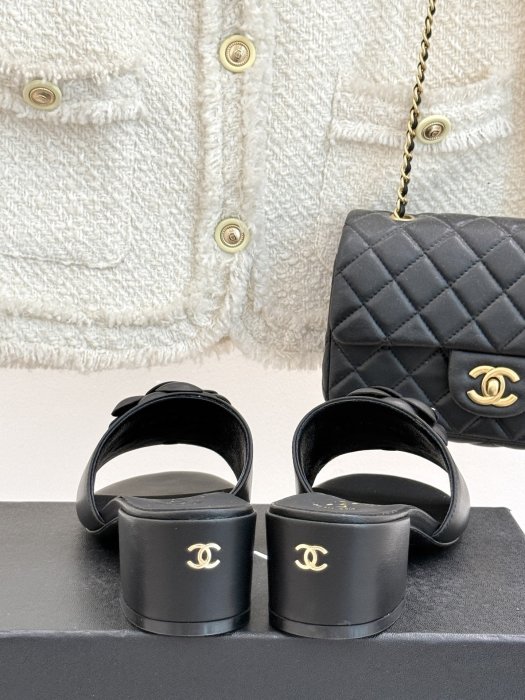 Босоножки фото 6