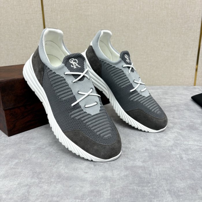 Кросівки фото 2