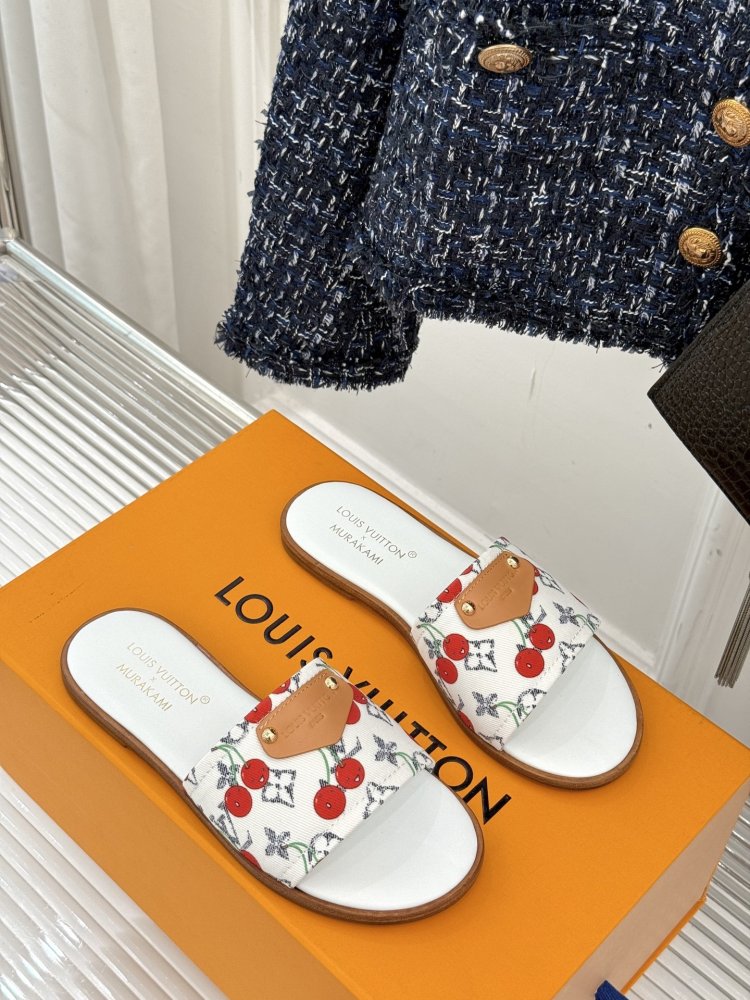 Шлепанцы женские фото 3