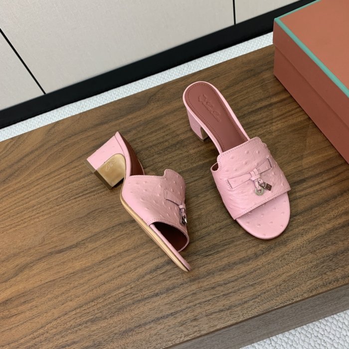 Шлепанцы фото 2