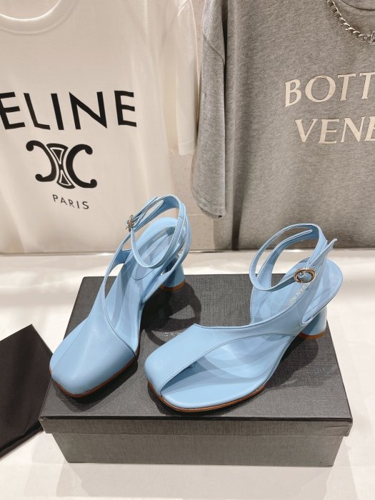 Босоножки фото 5