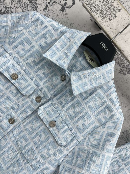 Костюм женский фото 2