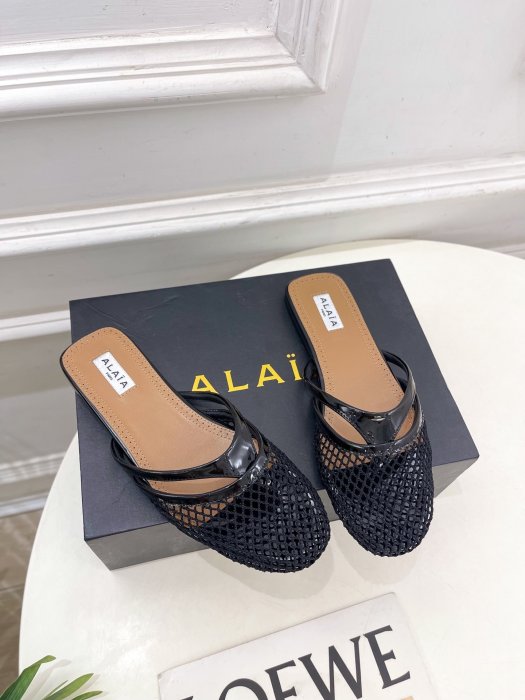 Шлепанцы женские фото 2