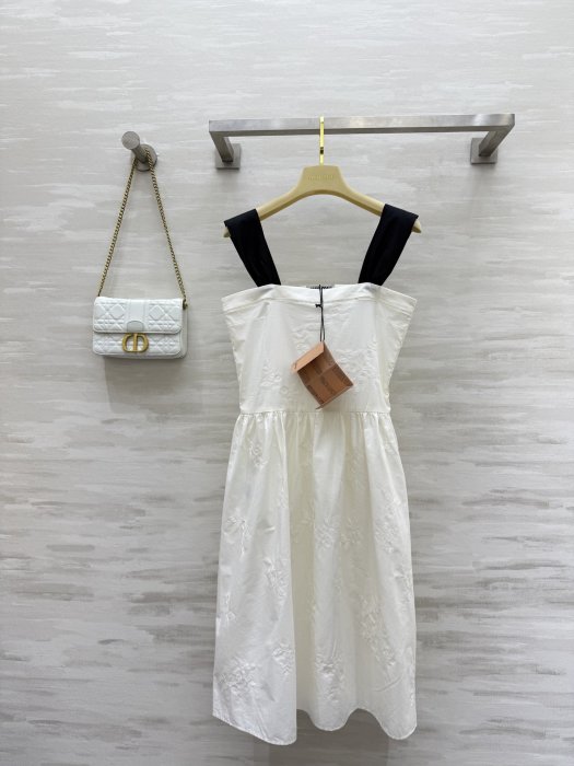 Плаття, Сукня