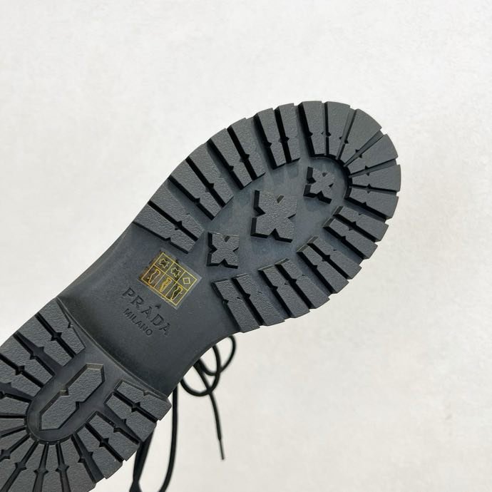 Ботинки женские фото 9