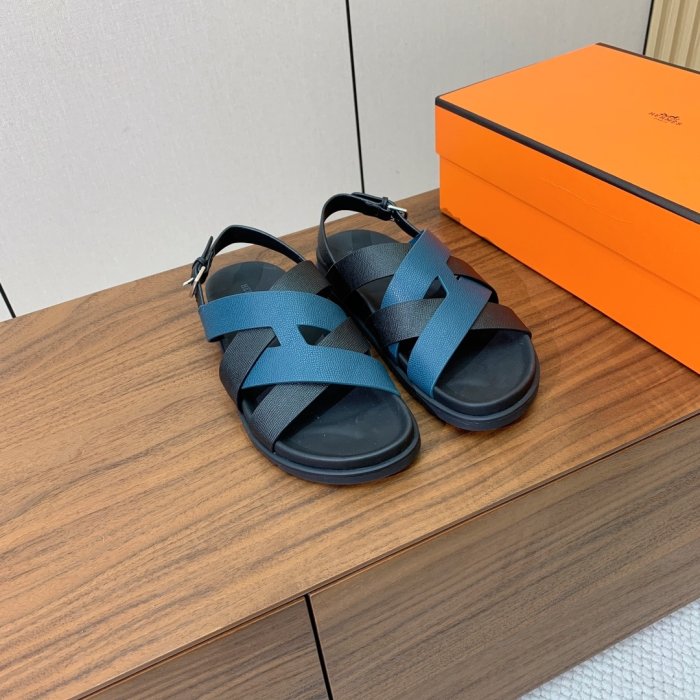 Сандалі жіночі фото 6