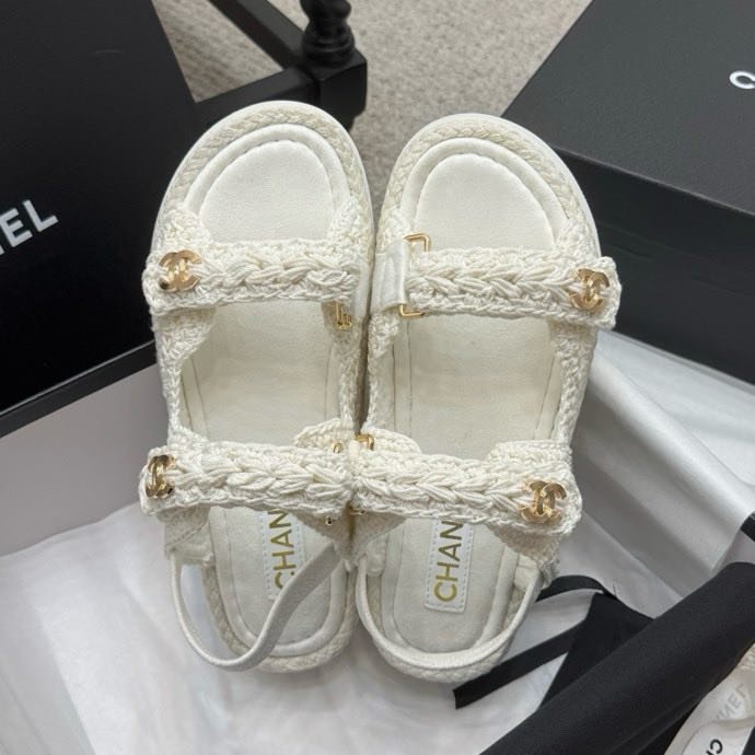 Сандалии женские фото 8