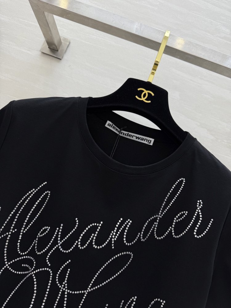 Футболка жіноча фото 2