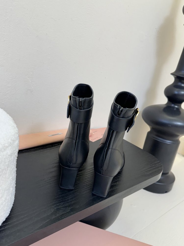 Ботинки женские фото 7