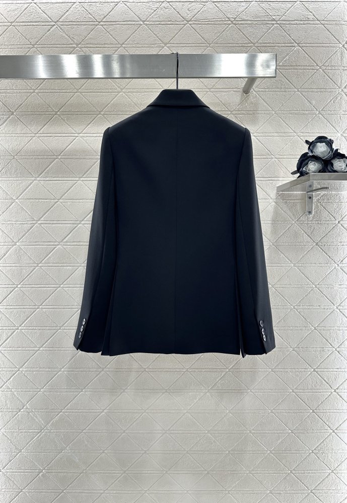 A jacket women's фото 2