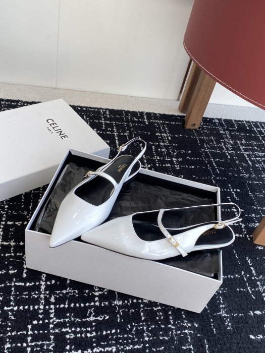 Босоножки фото 3