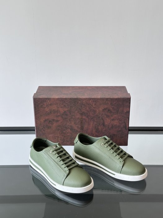 Кроссовки фото 5