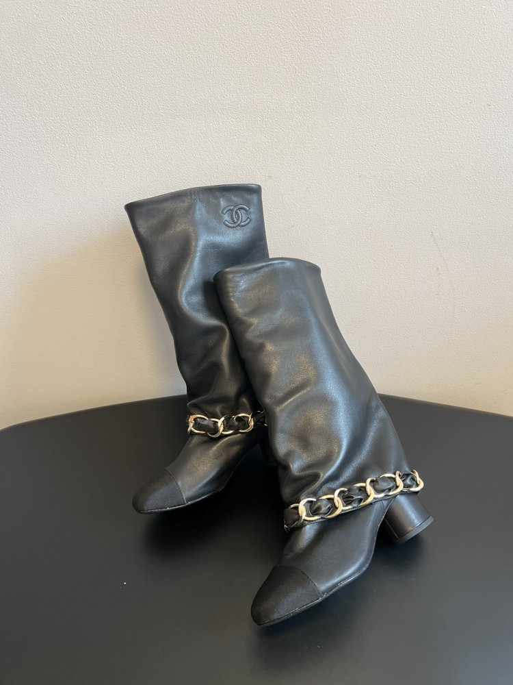 Сапоги женские фото 2