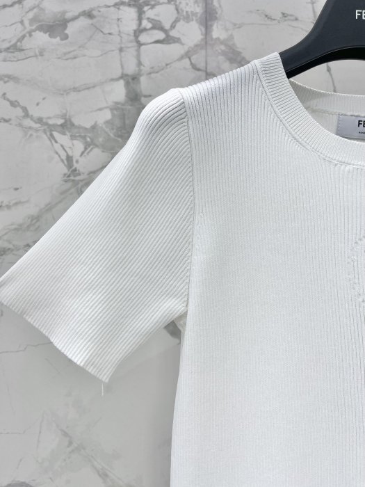 Футболка женская фото 3