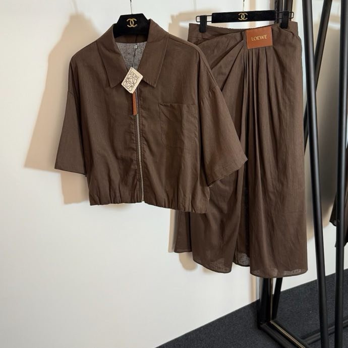 Костюм женский